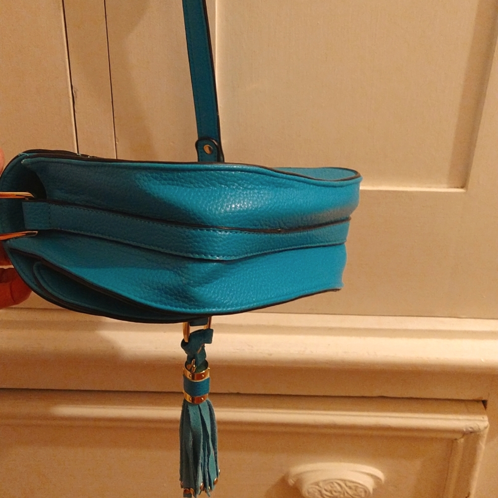 Aqua and black crossbody bag - Picture 6 of 11